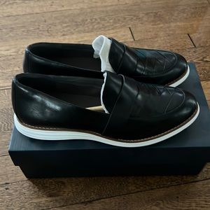 Women’s Cole Haan Original Grand Loafers New Size 9